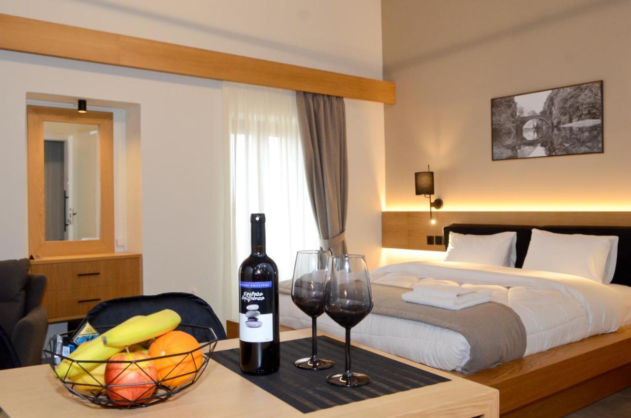 Roloi Suites نافبكْتوس المظهر الخارجي الصورة